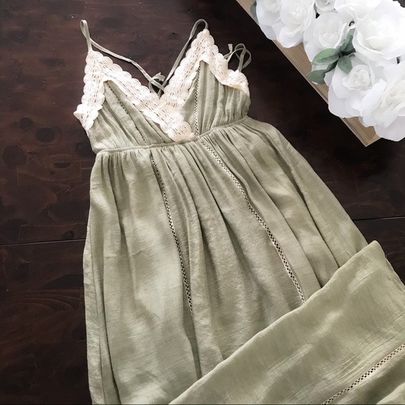 LAST 1/ADELLA/5⭐️ Lace Trimmed Backless Maxi Dress - Picture 4 of 5